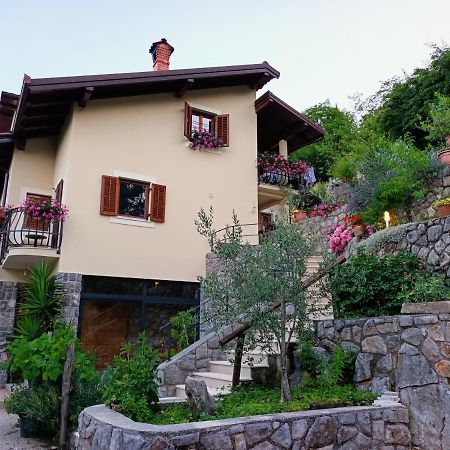 Apartments Sandra Lovran Exterior foto